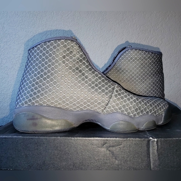 Jordan Horizon Wolf Grey - Picture 2 of 2